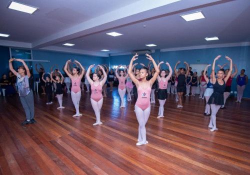 Ballet clássico com Eliana Cavalcanti inspira alunos na 20ª Mostra Alagoana de Dança