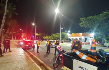 DMTT realiza operação para inibir motocicletas irregulares e que emitem ruídos excessivos