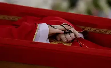 Papa Francisco: velório é aberto ao público no Vaticano