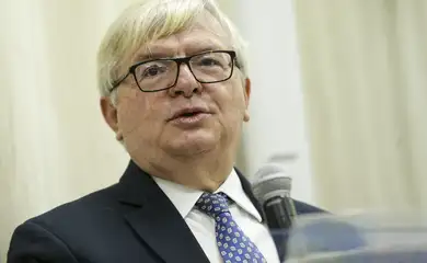 Ministro Herman Benjamim toma posse no cargo de presidente do STJ