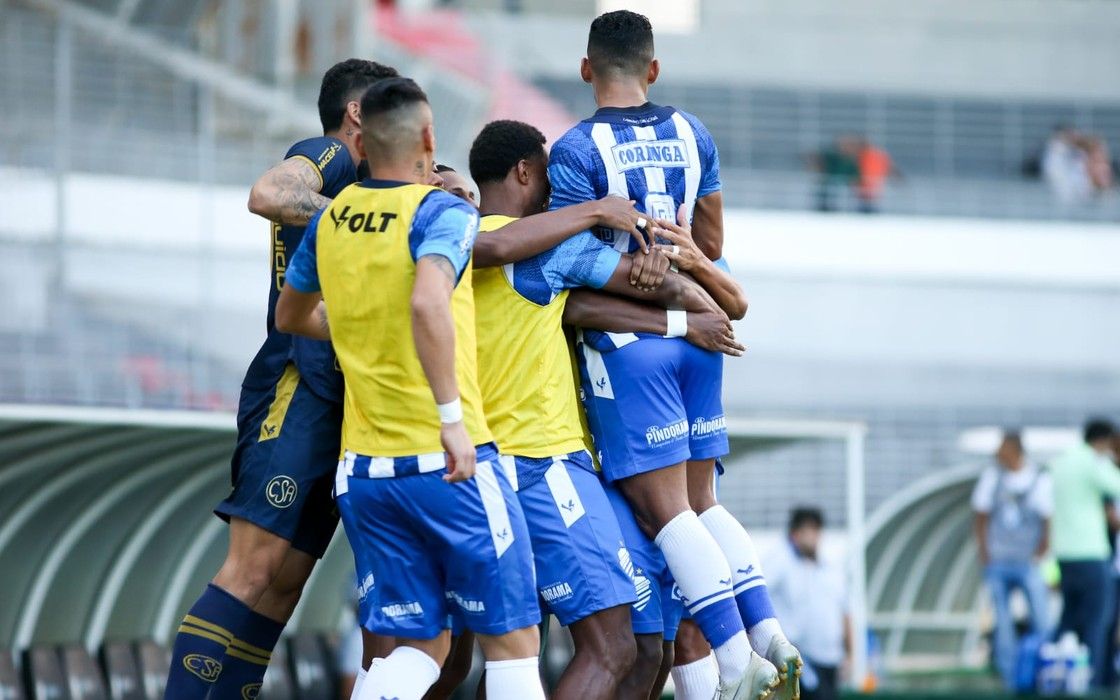 Cabo analisa estreia do colombiano Ray Vanegas no CSA e explica seu posicionamento