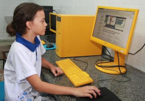 Seduc vai relançar Revista Eletrônica de Educação na Bienal do Livro