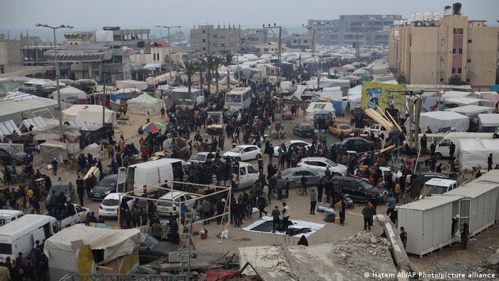 Israel prepara ofensiva e retirada de civis palestinos em Rafah