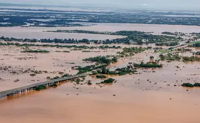 Chuvas no RS: 102 trechos de rodovias têm bloqueio total ou parcial
