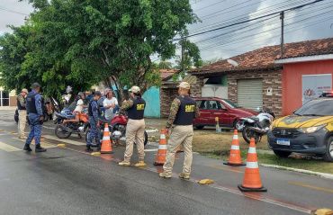Poluição sonora absurda: mais de 700 motociclistas abordados em operação não portavam carteira de habilitação