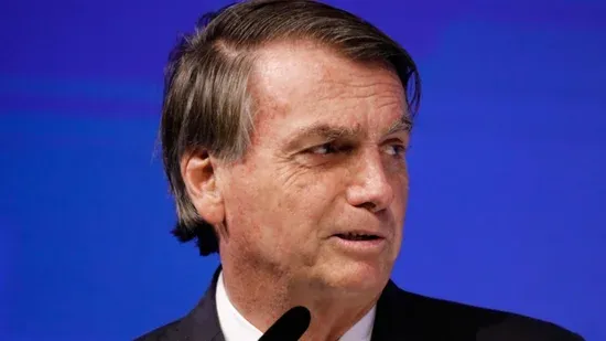 Bolsonaro diz que Pix é criação própria e se coloca para negociar com Trump