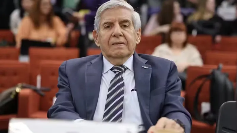 General Augusto Heleno alega que convive com Alzheimer desde 2018