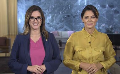Ministra e primeira-dama apresentam ações do governo destinadas a mães