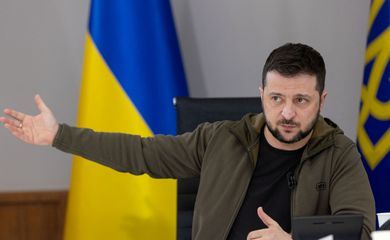Zelenskiy pede maior assistência militar para grandes economias