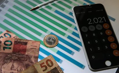 Mercado financeiro reduz projeção da inflação de 6% para 5,88%
