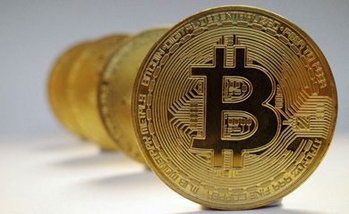 Câmara aprova projeto que regulamenta criptomoeda