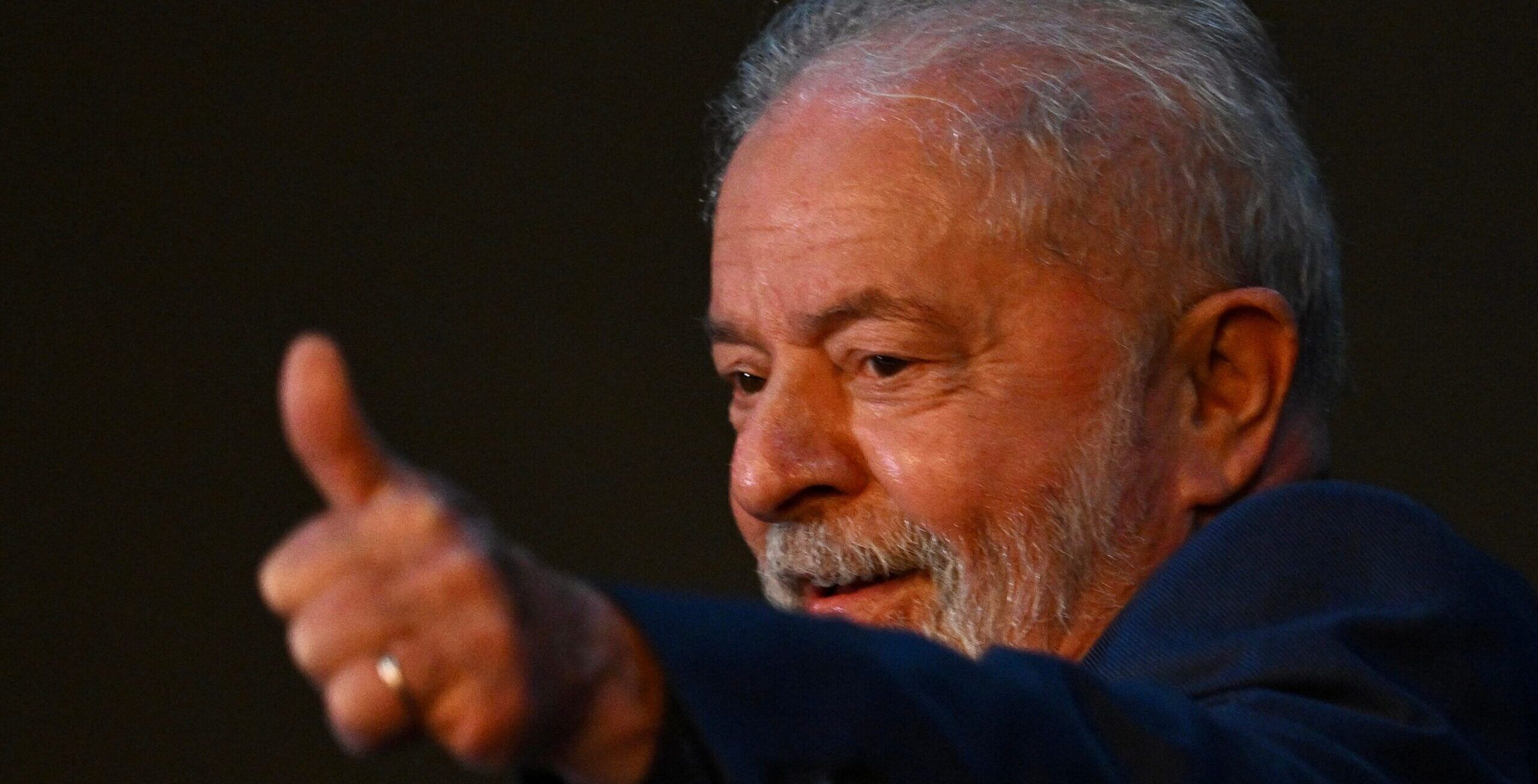 Lula parabeniza Argentina pela vitória na Copa do Mundo