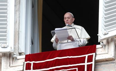 Mundo está faminto por paz, diz Papa Francisco