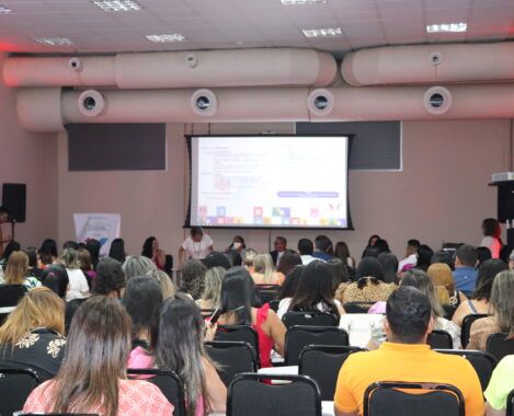Debate sobre comunicação institucional lota sala no Congresso dos Municípios