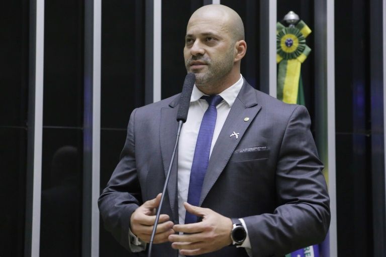 Daniel Silveira é preso pela Polícia Federal