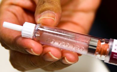 Governo antecipa entrega de 400 mil doses de insulina de ação rápida