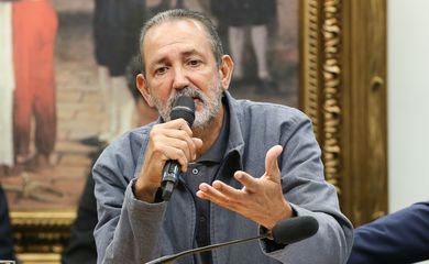 Rainha diz que governo ainda tem muito a fazer pela reforma agrária