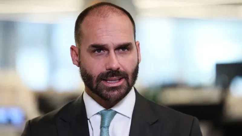 STF tem unanimidade para tornar Eduardo Bolsonaro réu por coação