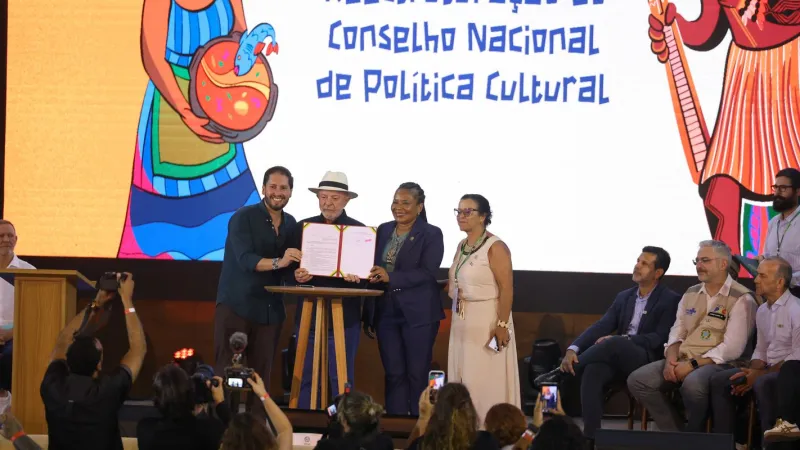 Lula anuncia ações para fortalecer culturas tradicionais e populares