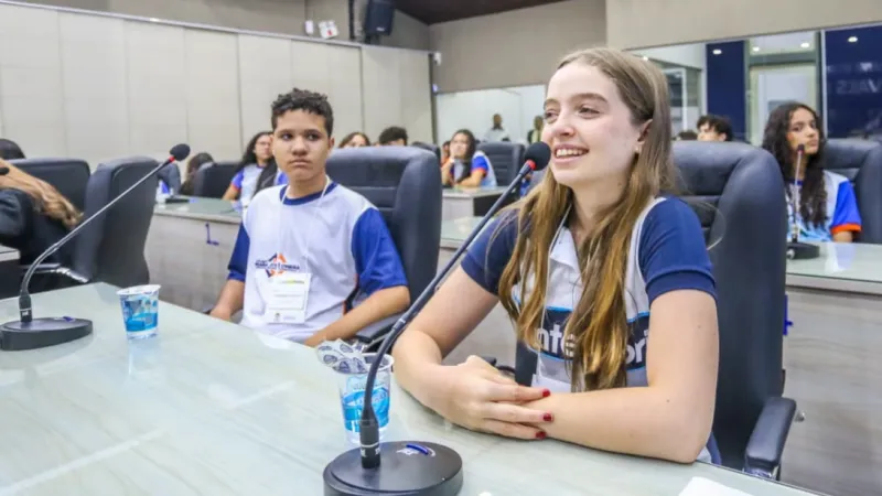 Plenarinho: Estudantes tomam posse e aprovam projetos voltados para educação e geração de emprego