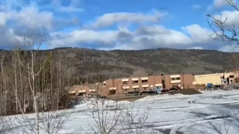 10 pessoas morrem em ataque a escola e arredores no Canadá; mulher é suspeita