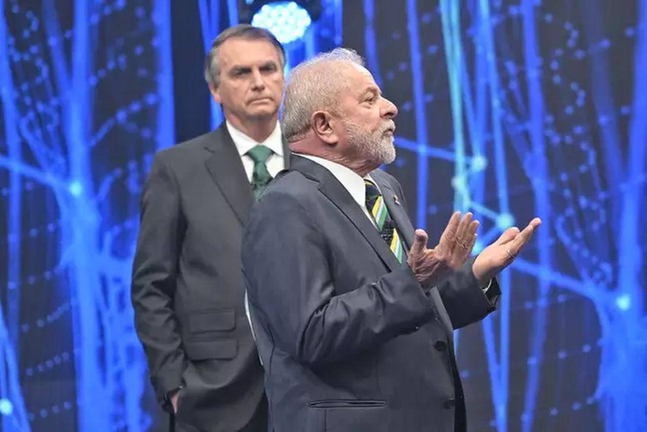 O que acontece se Bolsonaro faltar à cerimônia de posse de Lula?