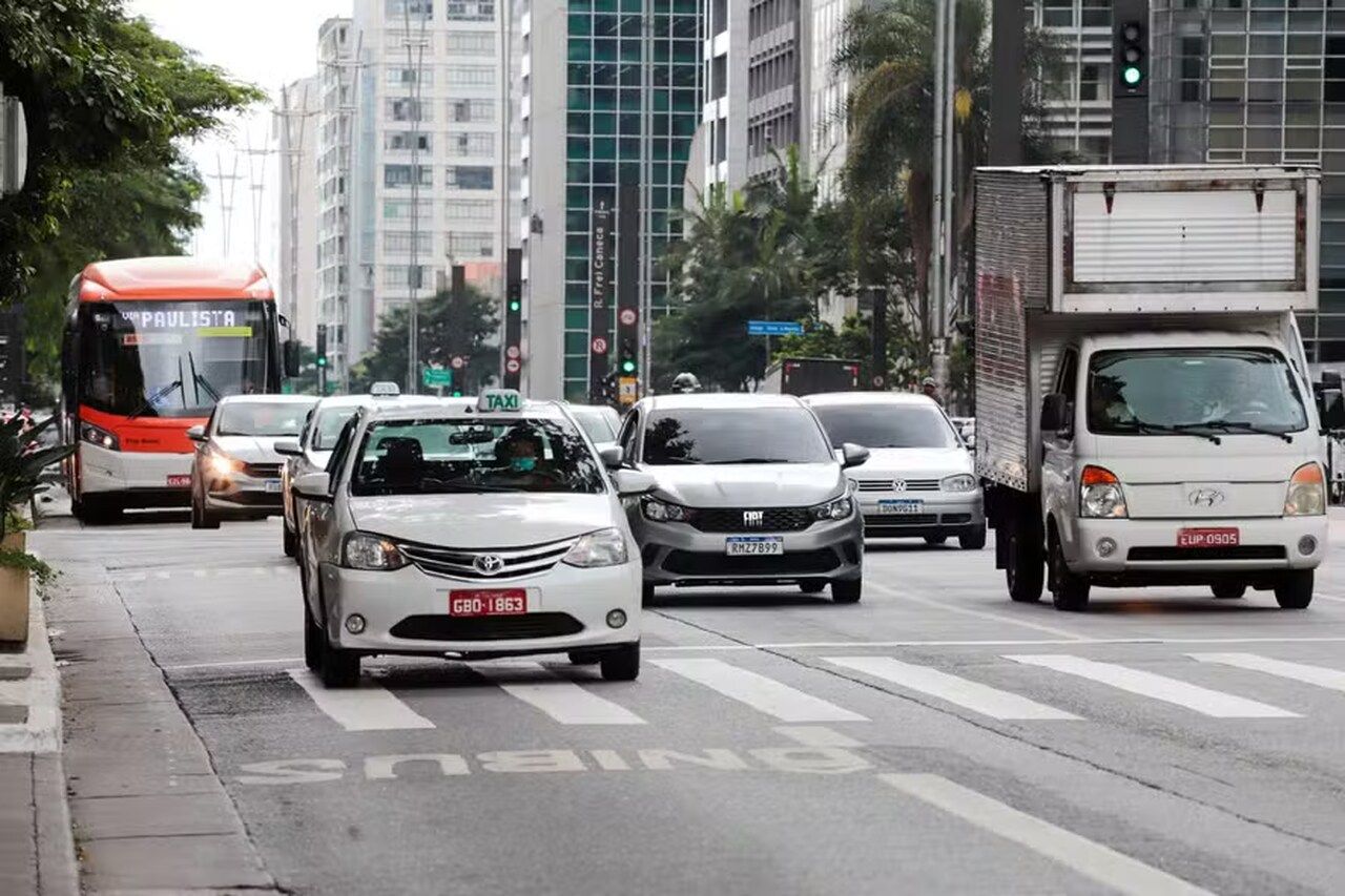 Governo estuda acabar com obrigatoriedade de aulas em autoescola para tirar CNH