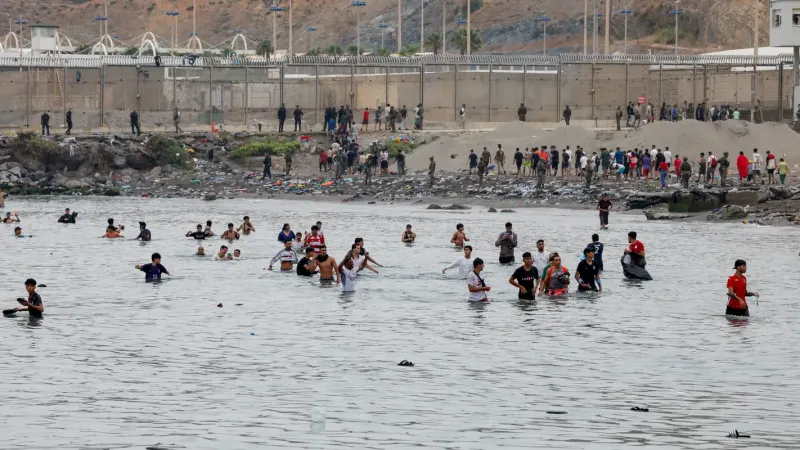 Sobe o número de mortos devido à chegada de migrantes a Ceuta