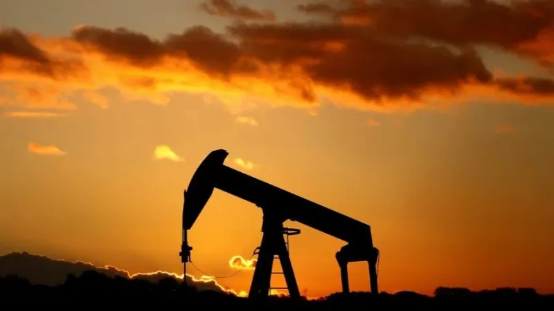 Petróleo desaba para perto de US$ 90 após anúncio de cessar-fogo de duas semanas