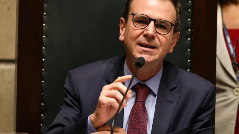 Paes recorre ao STF para barrar anulação dos votos de Garotinho