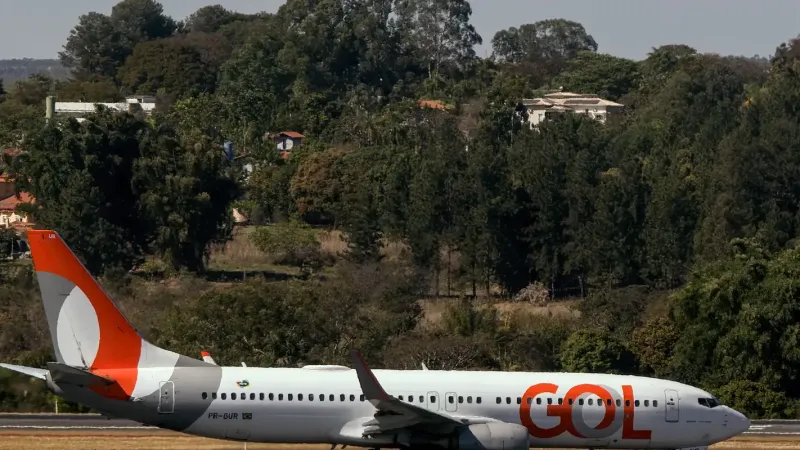 Avião da GOL faz pouso de emergência após decolagem em Goiânia