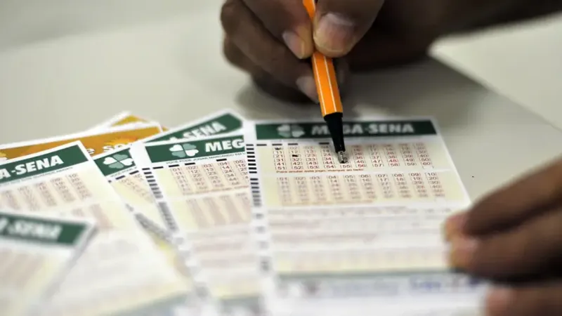 Mega-Sena acumula novamente e prêmio principal vai para R$ 65 milhões