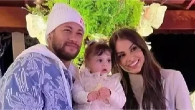 Filha de Neymar, Helena aparece pela 1ª vez após cirurgia de emergência: ‘Está bem’