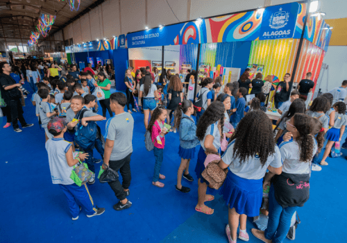 Estande inclusivo da Secult encanta visitantes na 10ª Bienal Internacional do Livro