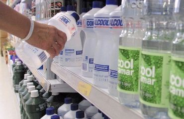 Vigilância Sanitária orienta farmácias e supermercados de Maceió sobre proibição da venda do álcool 70%