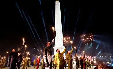 Cerimônia alegre inaugura Jogos Paralímpicos de Paris 2024