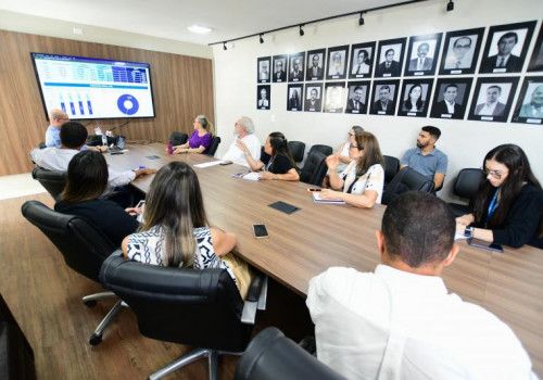 Grupo Técnico Científico da Sesau realiza primeira reunião para avaliar a Covid-19 em AL