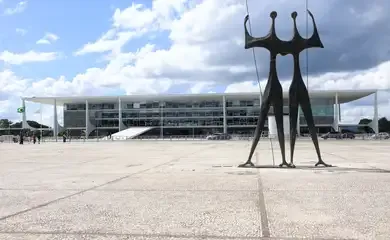 Praça dos Três Poderes passará por revitalização; edital é anunciado