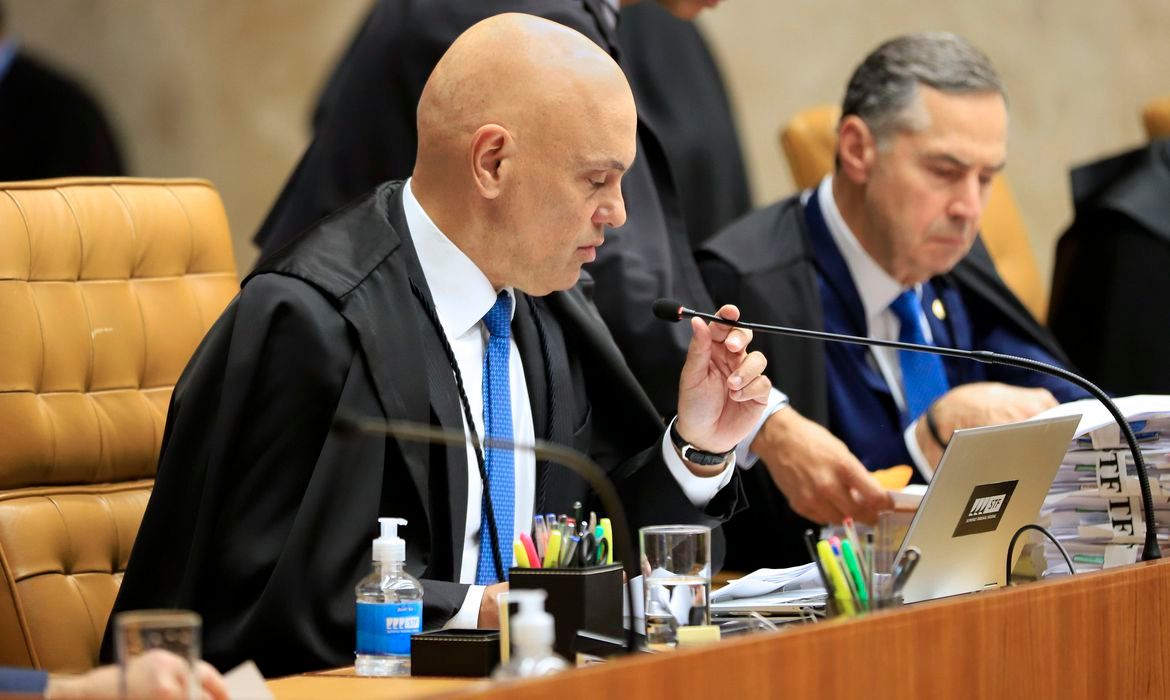 Após intervalo, STF retoma sessão para julgar réu pelo 8 de janeiro