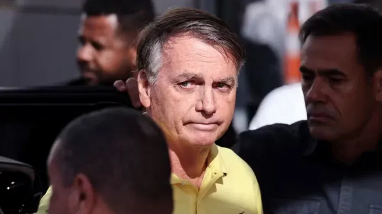 A repercussão polarizada da condenação de Bolsonaro nas redes