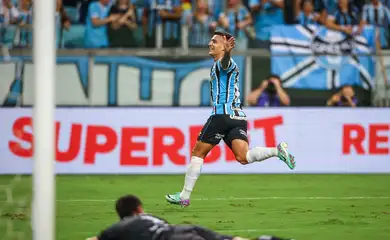 Grêmio supera Brasil de Pelotas e avança às semifinais do Gauchão