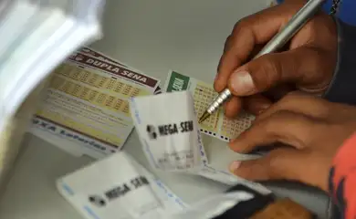 Mega-sena acumula e tem prêmio estimado em R$ 43 milhões
