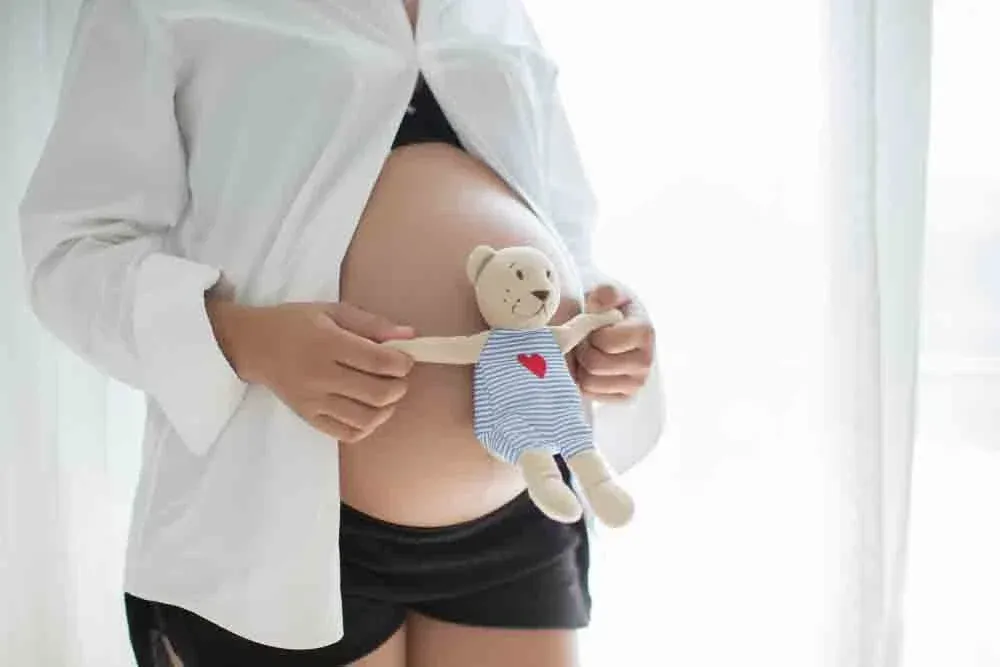 63% das organizações não possuem iniciativas de apoio para mães, aponta estudo