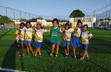 Areninha da Santa Amélia abriga jogos internos de escola municipal