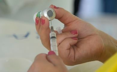 Campanha de vacinação contra a gripe começa nesta segunda