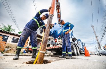 Infraestrutura realiza mutirão de limpeza no sistema de drenagem 