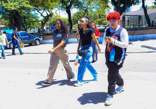 Daqui pra o Mundo: estudantes da rede estadual fazem prova de proficiência