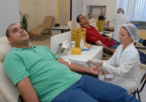 Hemoal promove campanha de doação de sangue em parceria com TV para divulgar série ambientada em hospital