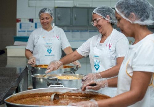 Seduc realiza formação com manipuladores de alimentos