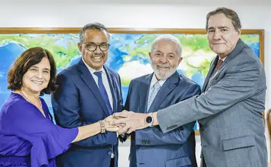 Lula e Tedros Adhanom discutem produção de vacina contra a dengue